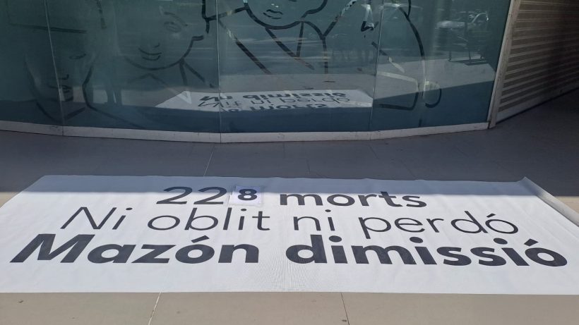 202506Junio17-militantes-podem-torrent-protestan-mazon-prueba-metrovalencia-torrent-edit-v2